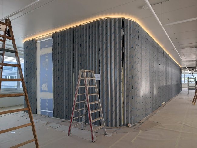 spiegelwand wellblech mirrorfinish axpo 14