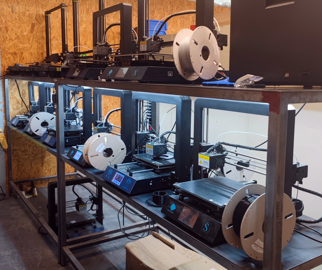 3d Printer Farm Druckerfarm Serien auf dem 3d Drucker